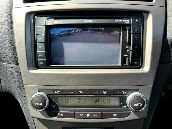 Used Toyota Avensis 2010 for sale - 75088216: Photo 11