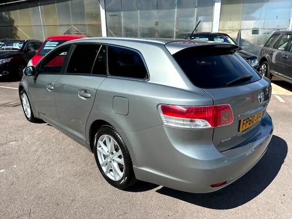 Used Toyota Avensis 2010 for sale - 75088216: Photo 4