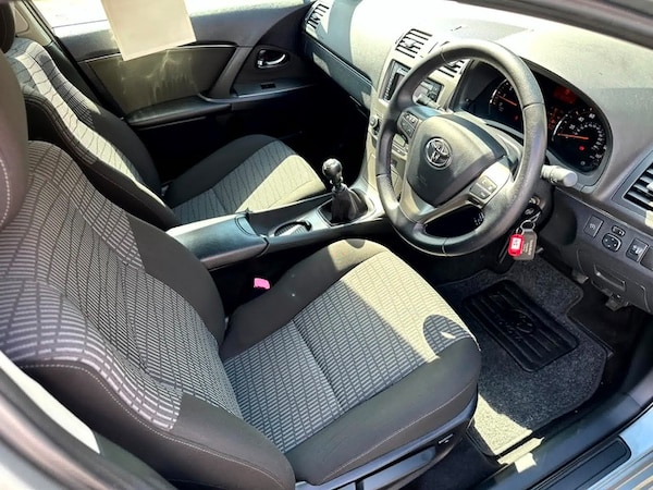 Used Toyota Avensis 2010 for sale - 75088216: Photo 5