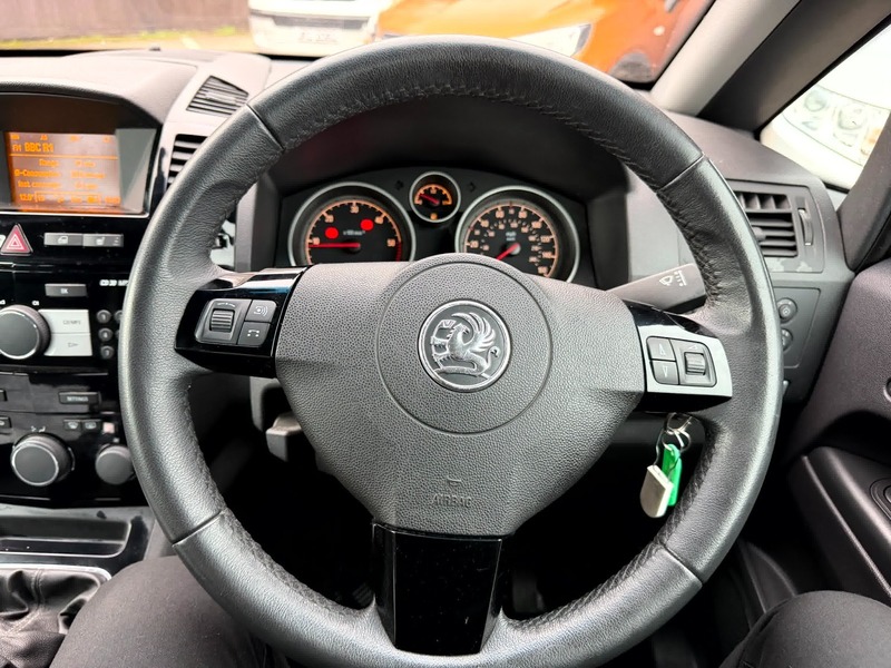 Used Vauxhall Zafira 2010 for sale - 77558363: Photo 10