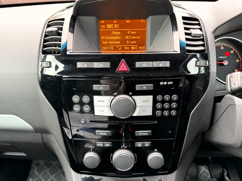 Used Vauxhall Zafira 2010 for sale - 77558363: Photo 13