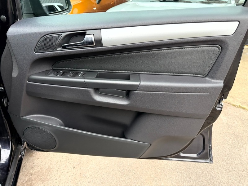 Used Vauxhall Zafira 2010 for sale - 77558363: Photo 16