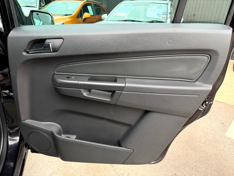 Used Vauxhall Zafira 2010 for sale - 77558363: Photo 18