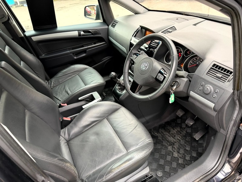 Used Vauxhall Zafira 2010 for sale - 77558363: Photo 4