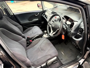 Used Honda Jazz 2010 for sale - 77708997: Photo