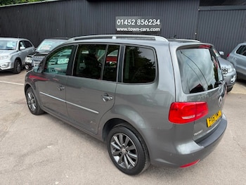 Used Volkswagen Touran 2011 for sale - 78758569: Photo