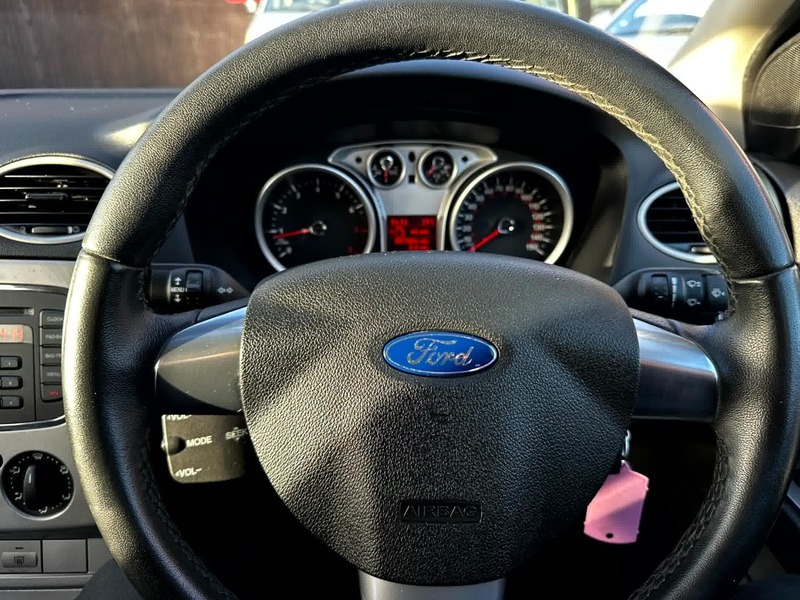 Used Ford Focus 2011 for sale - 77027727: Photo 10