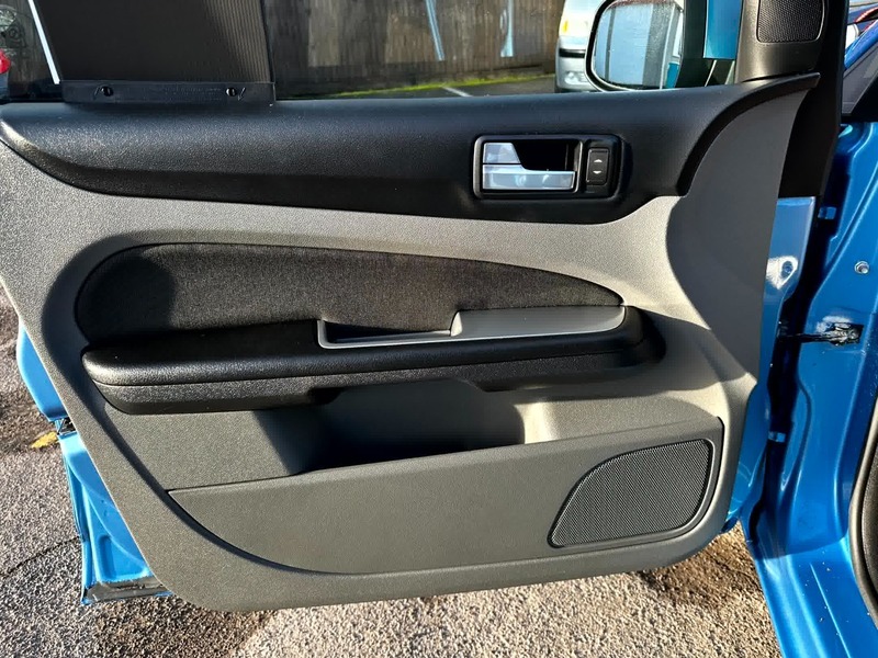 Used Ford Focus 2011 for sale - 77027727: Photo 14