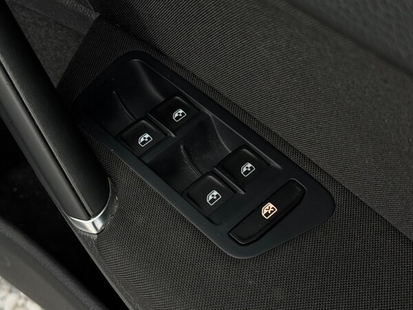Used Volkswagen Golf 2018 for sale - 75669680: Photo 58