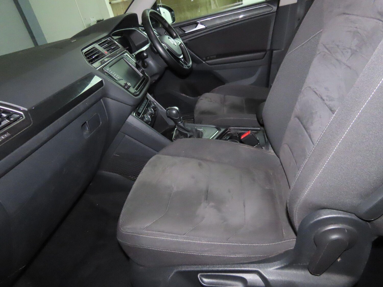 Used Volkswagen Tiguan 2017 for sale - 77940765: Photo 10