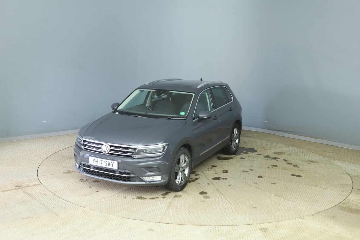 Used Volkswagen Tiguan 2017 for sale - 77940765: Photo 3