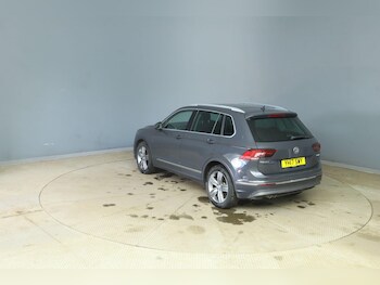 Used Volkswagen Tiguan 2017 for sale - 77940765: Photo