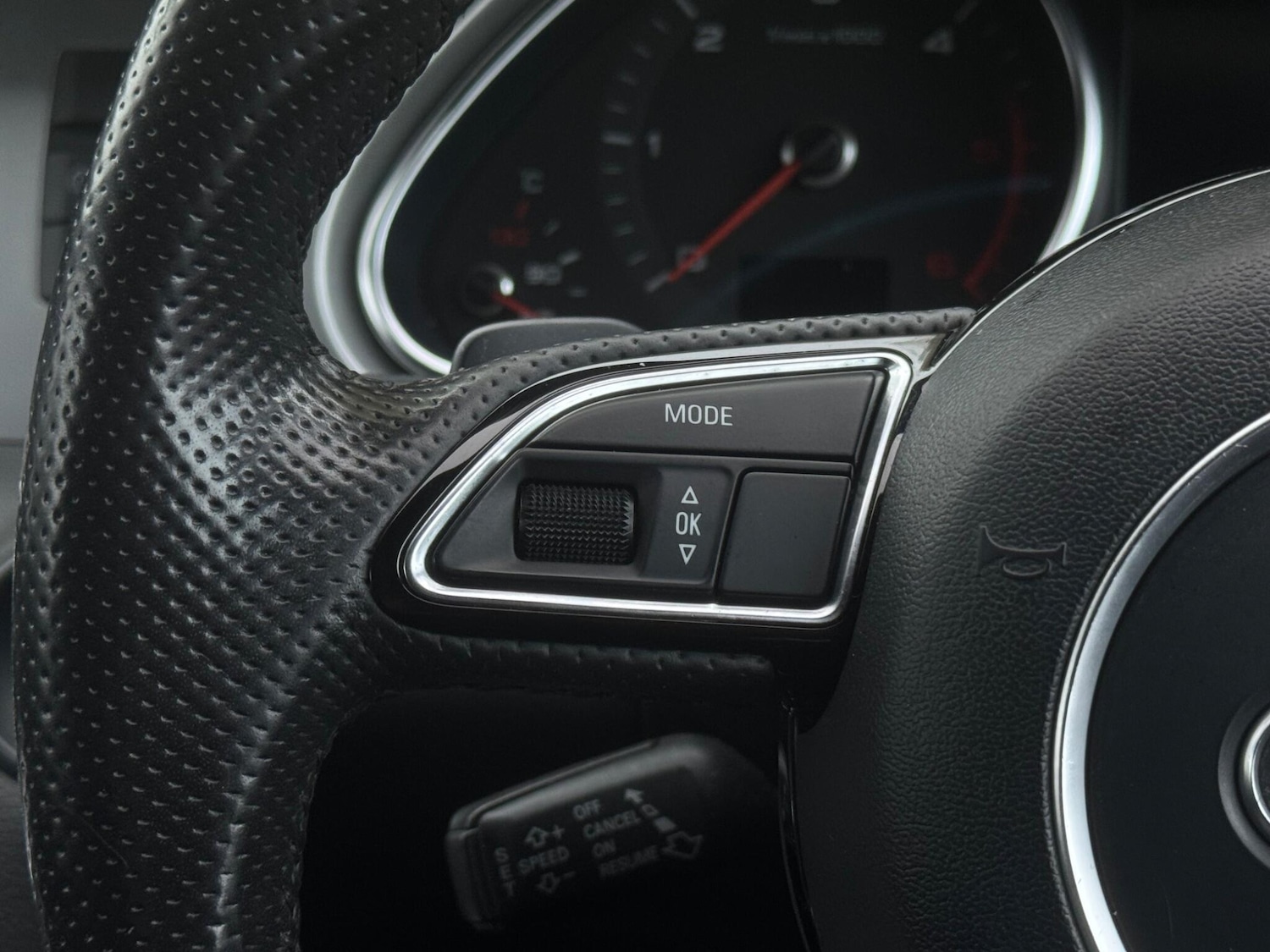 Used Audi Q7 2012 for sale - 76991707: Photo 29