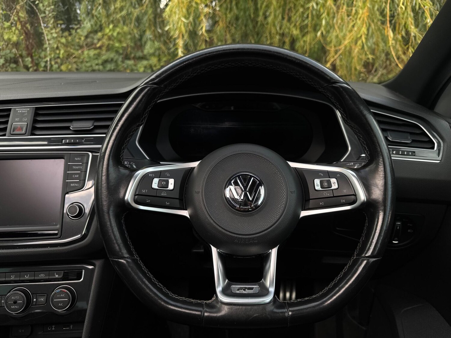 Used Volkswagen Tiguan 2016 for sale - 75928389: Photo 31