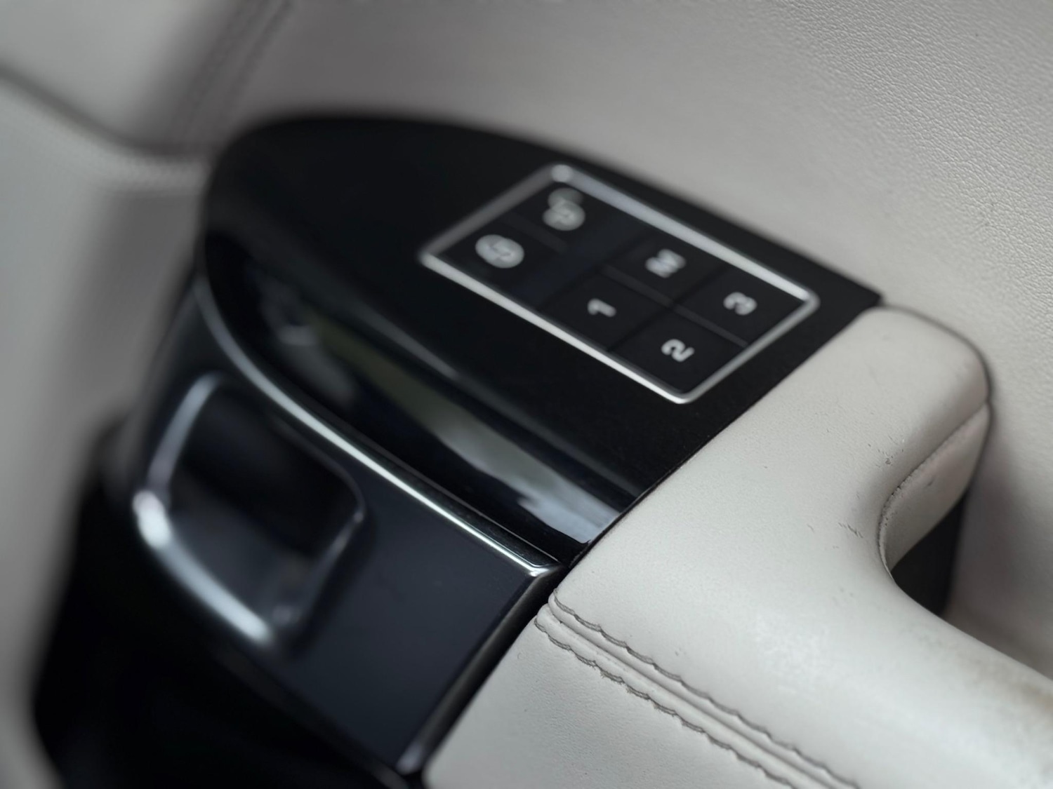 Used Land Rover Range Rover 2015 for sale - 76992909: Photo 42