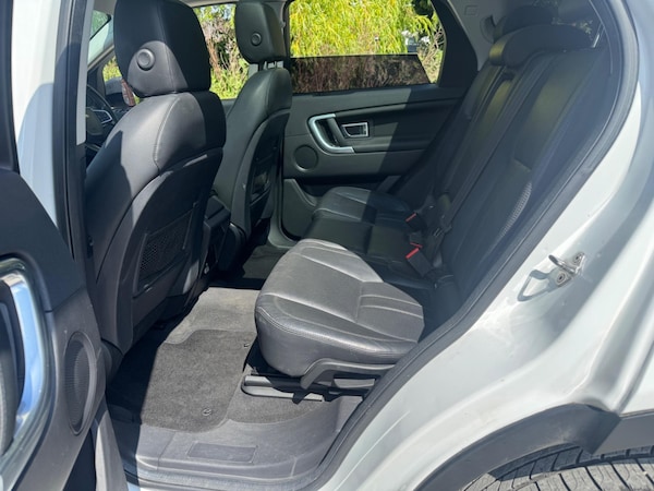 Used Land Rover Discovery Sport 2015 for sale - 74521546: Photo 31