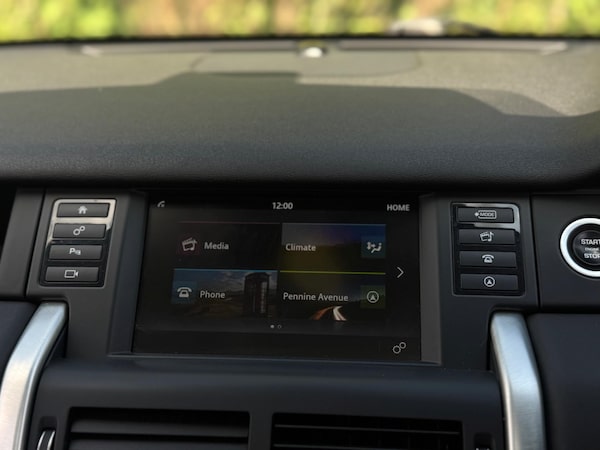 Used Land Rover Discovery Sport 2015 for sale - 74521546: Photo 49