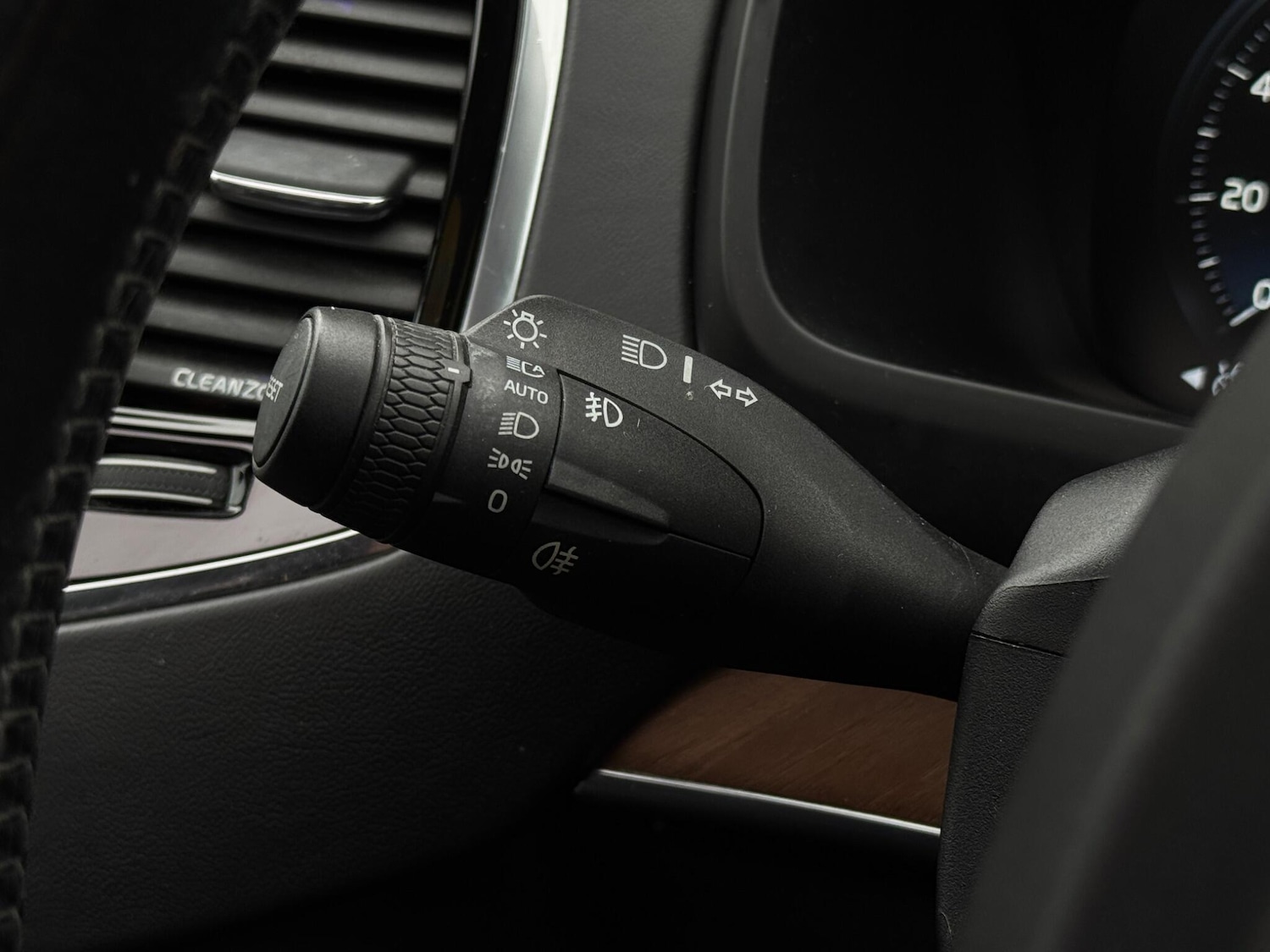 Used Volvo XC90 2015 for sale - 76377749: Photo 38