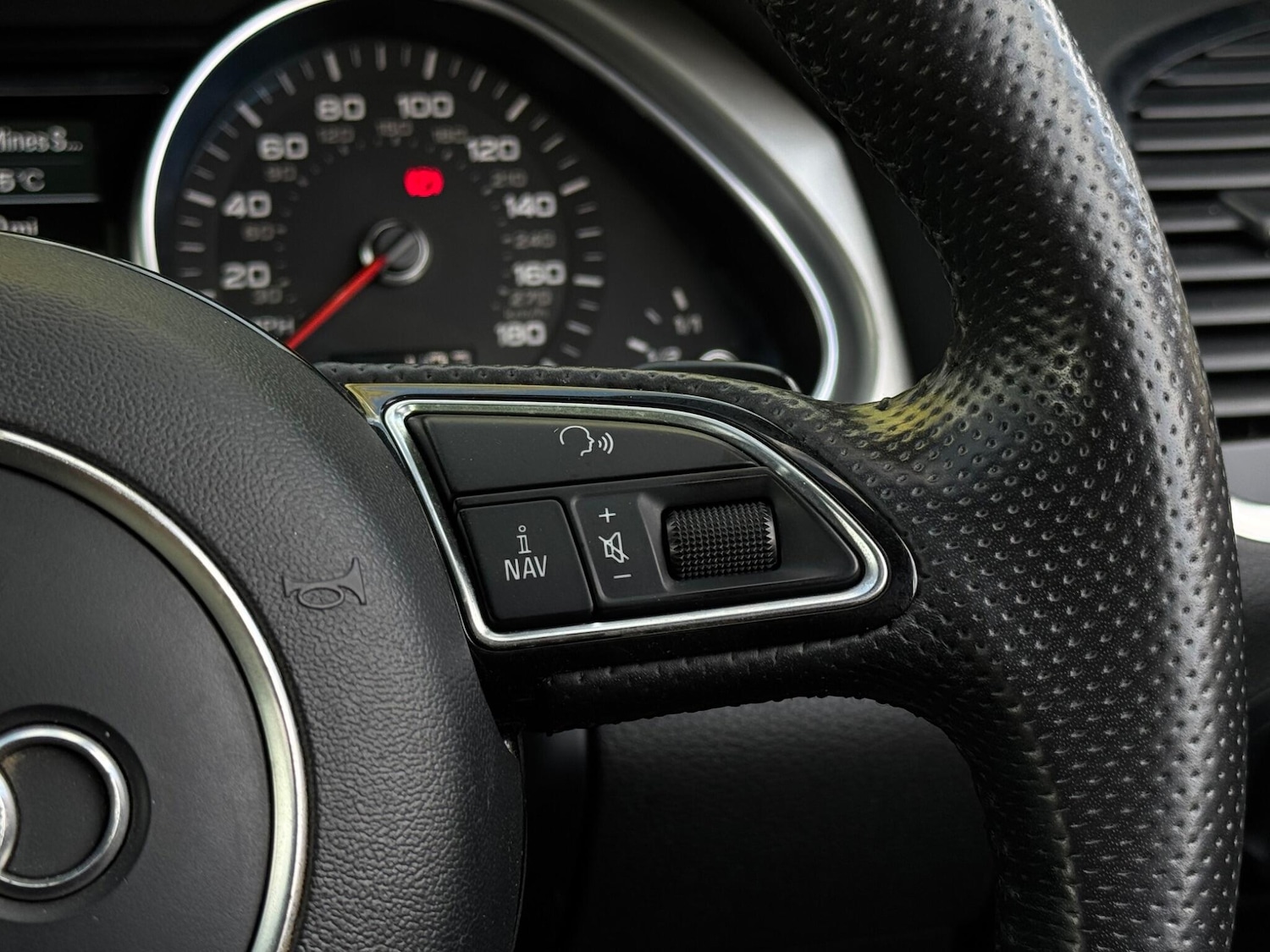 Used Audi Q7 2012 for sale - 75810004: Photo 32