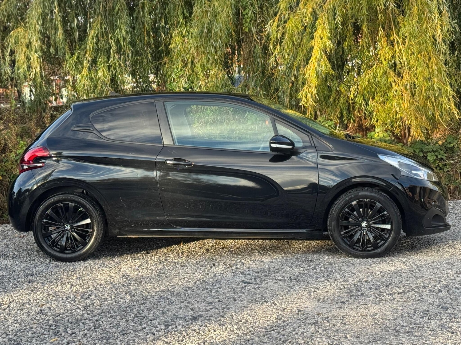 Used Peugeot 208 2017 for sale - 76239785: Photo 11