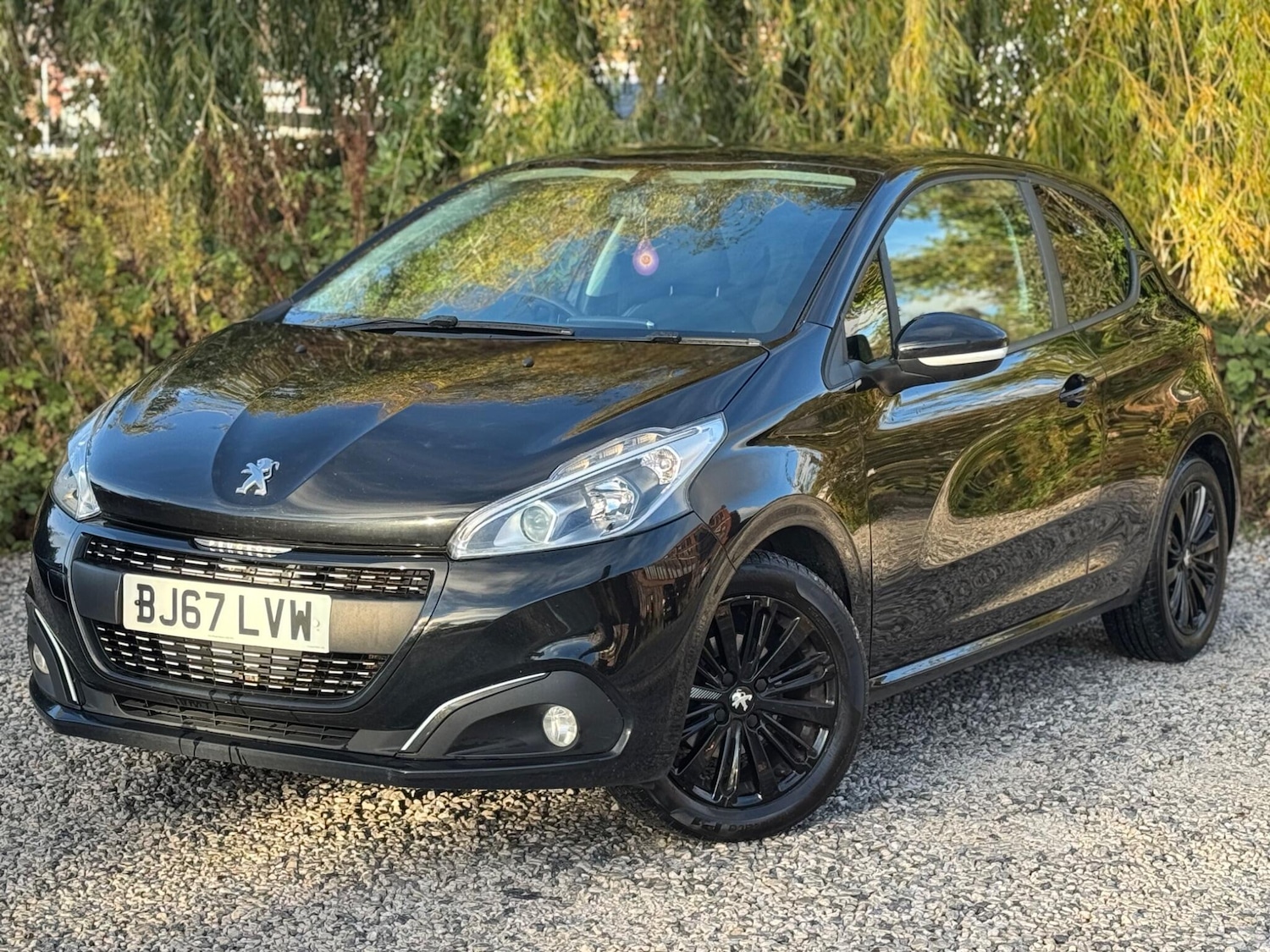 Used Peugeot 208 2017 for sale - 76239785: Photo 2