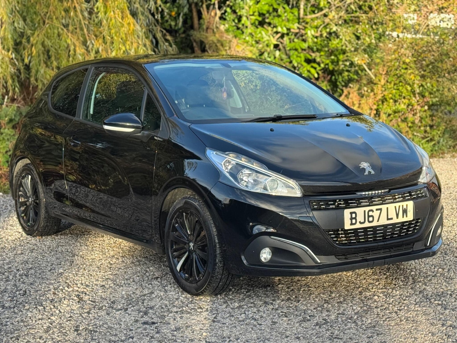 Used Peugeot 208 2017 for sale - 76239785: Photo 3