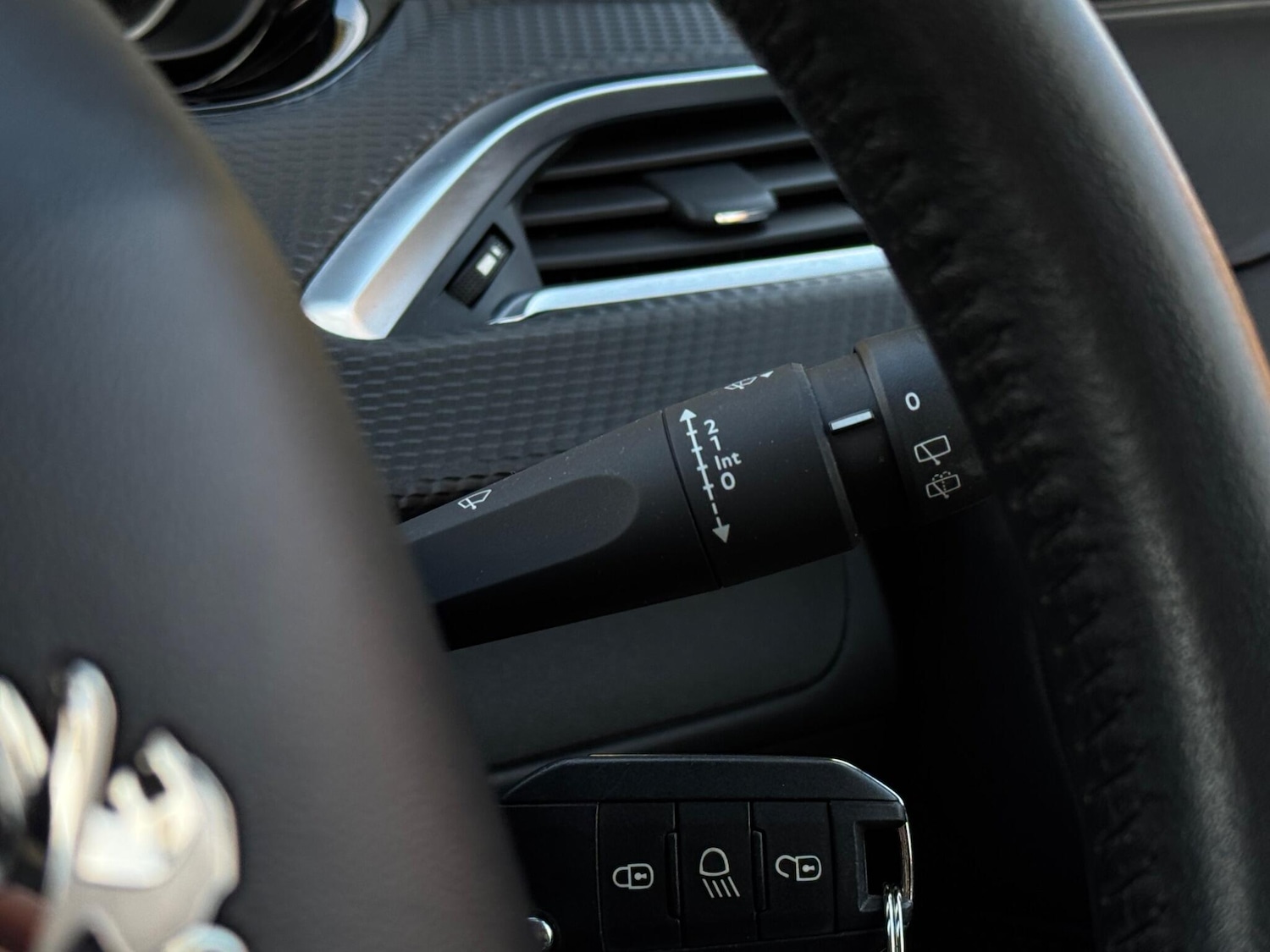 Used Peugeot 208 2017 for sale - 76239785: Photo 33