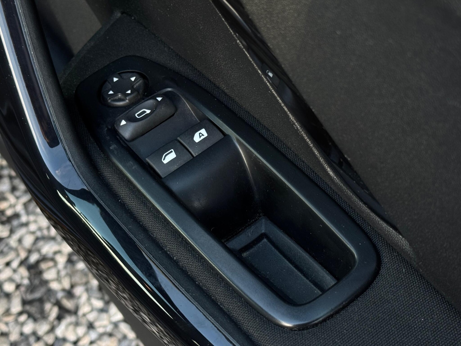 Used Peugeot 208 2017 for sale - 76239785: Photo 49