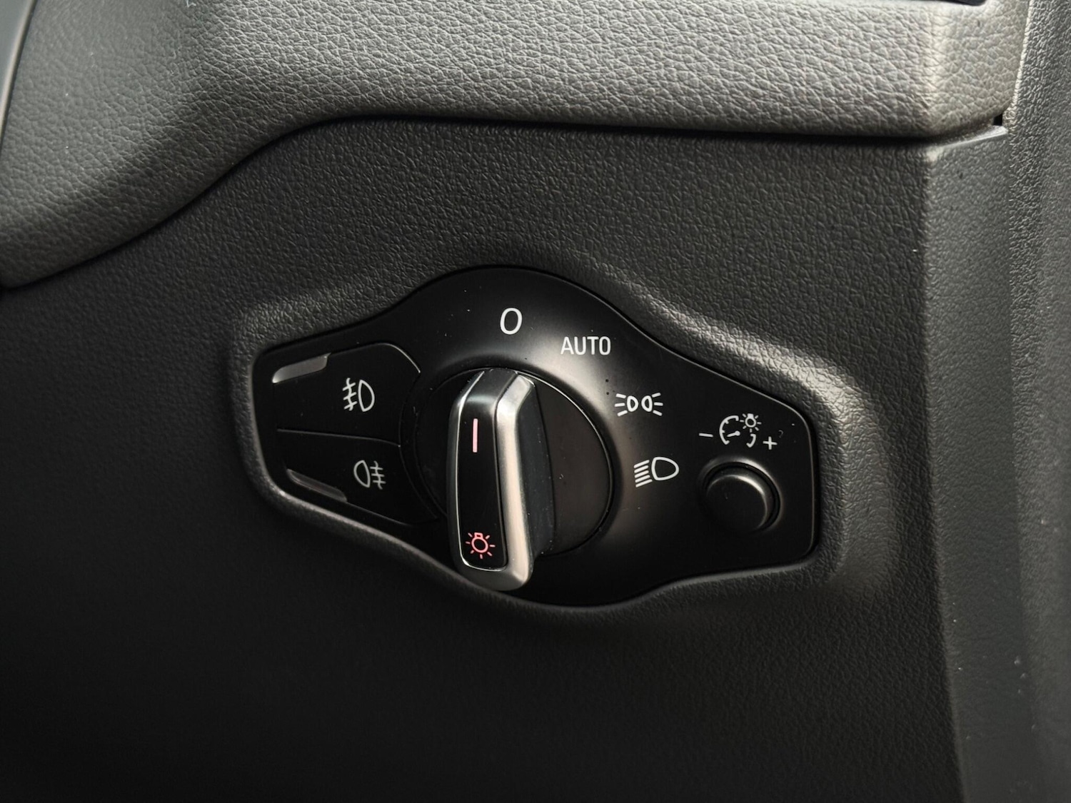 Used Audi SQ5 2014 for sale - 76584761: Photo 71