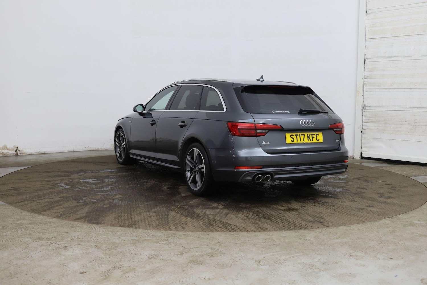 Used Audi A4 2017 for sale - 77020927: Photo 4