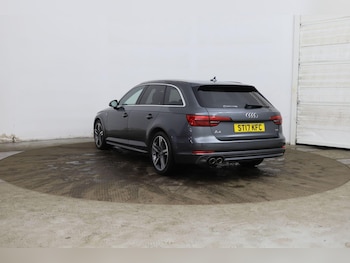 Used Audi A4 2017 for sale - 77020927: Photo