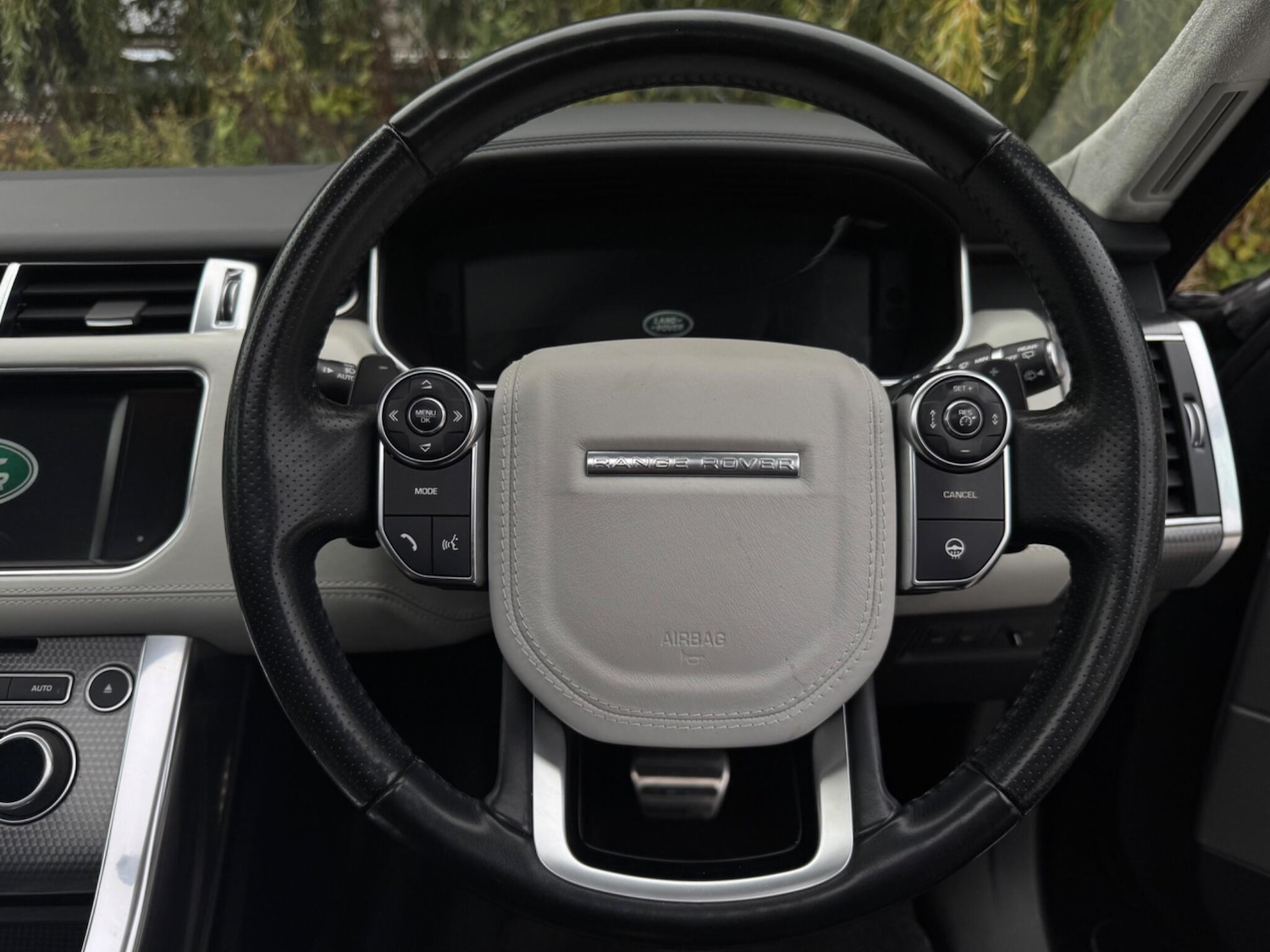 Used Land Rover Range Rover Sport 2015 for sale - 76084292: Photo 31