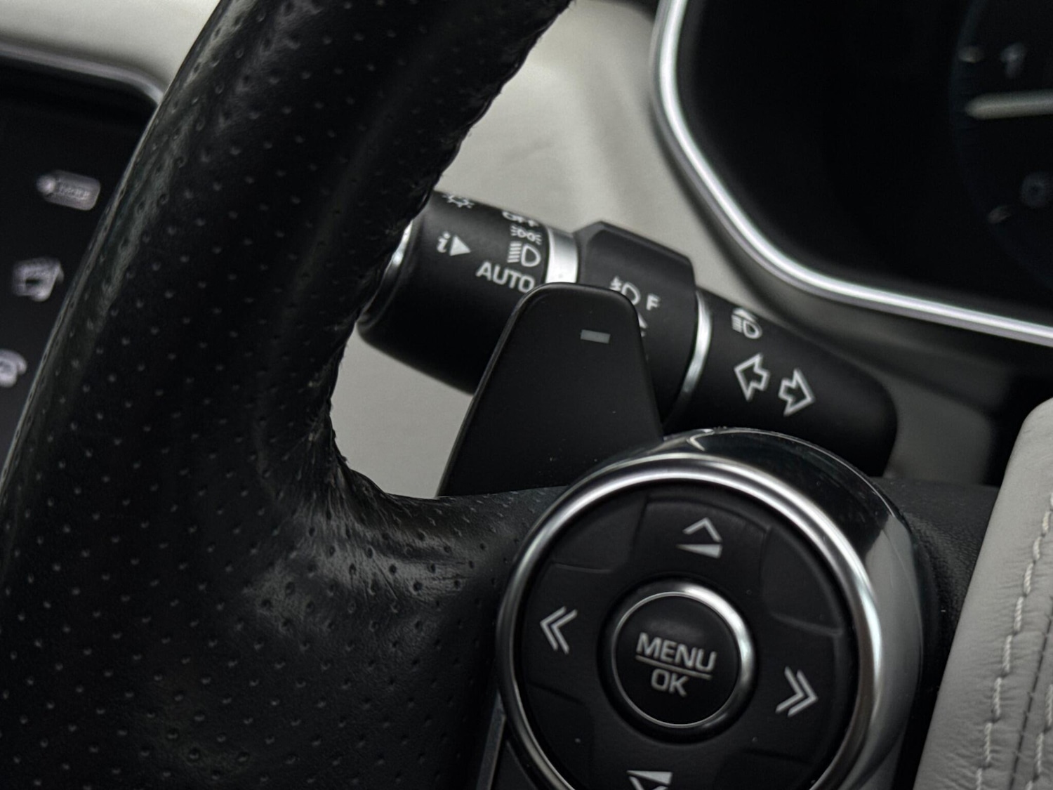 Used Land Rover Range Rover Sport 2015 for sale - 76084292: Photo 38