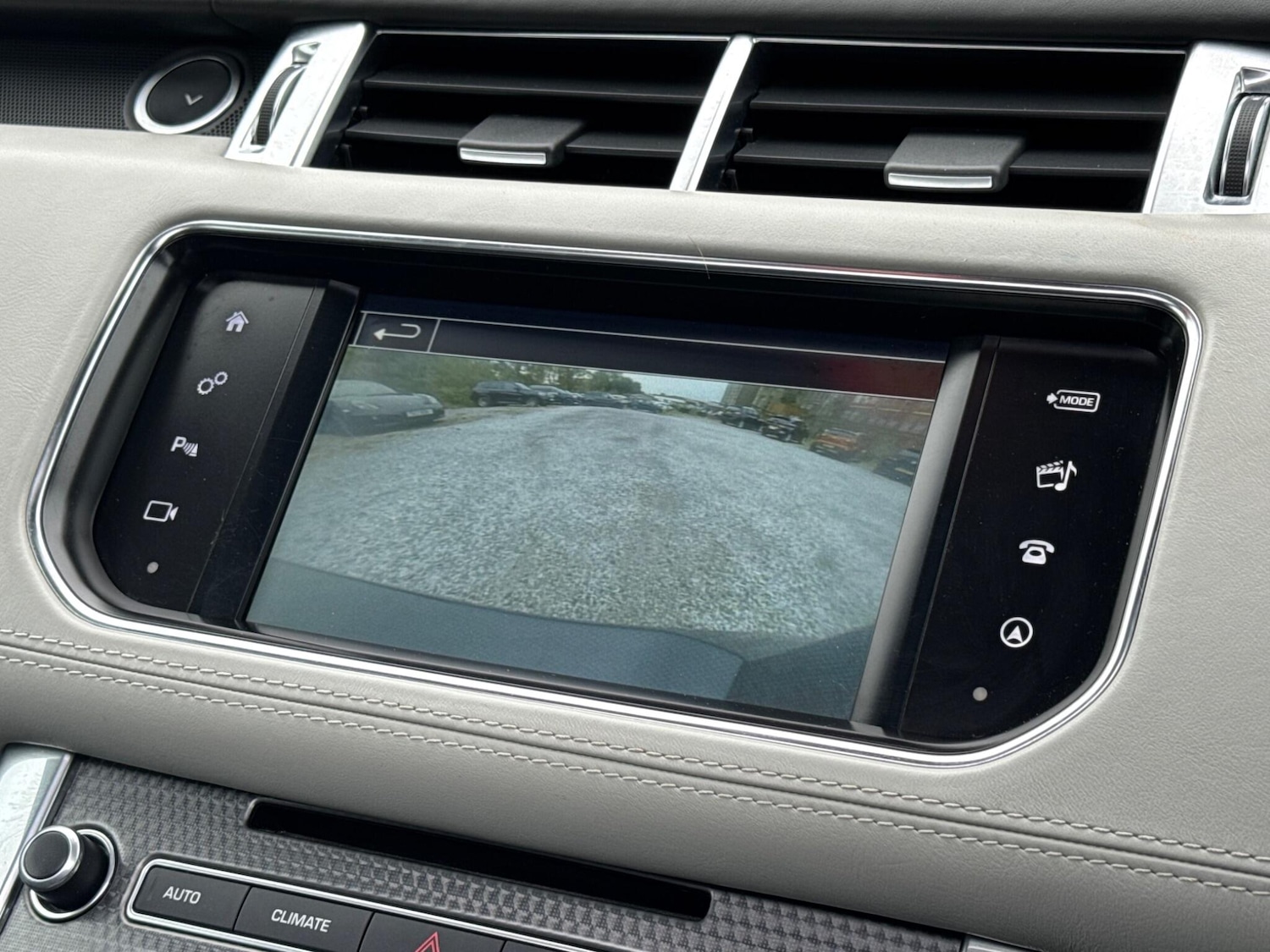 Used Land Rover Range Rover Sport 2015 for sale - 76084292: Photo 47