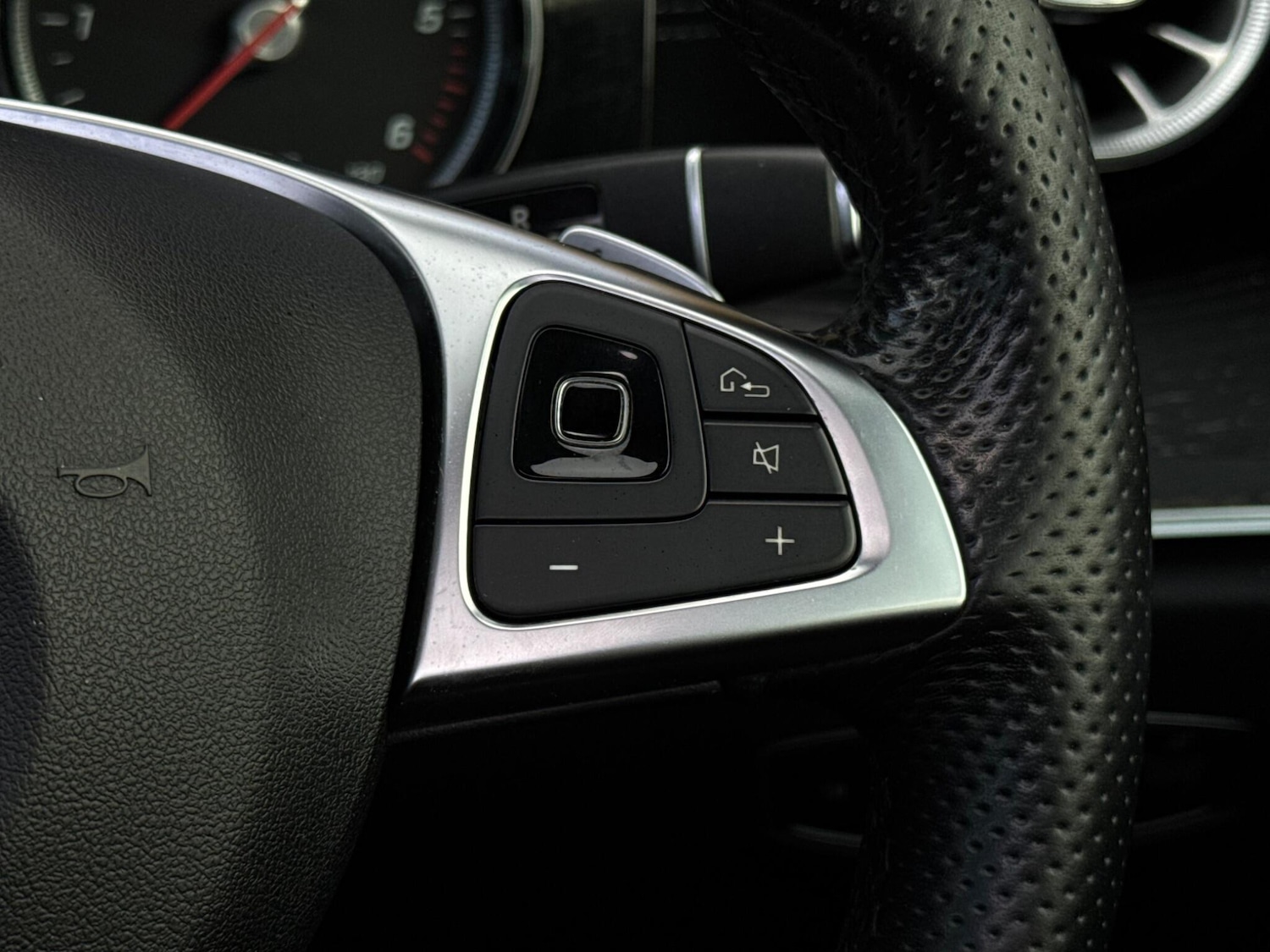 Used Mercedes-Benz E Class 2018 for sale - 76823621: Photo 31