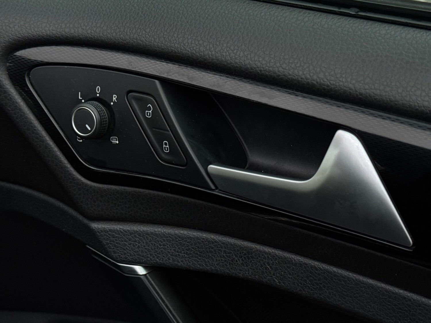 Used Volkswagen Golf 2015 for sale - 77120672: Photo 70