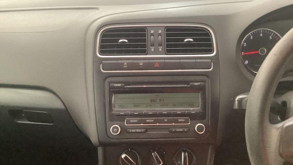 Used Volkswagen Polo 2011 for sale - 74271473: Photo 11
