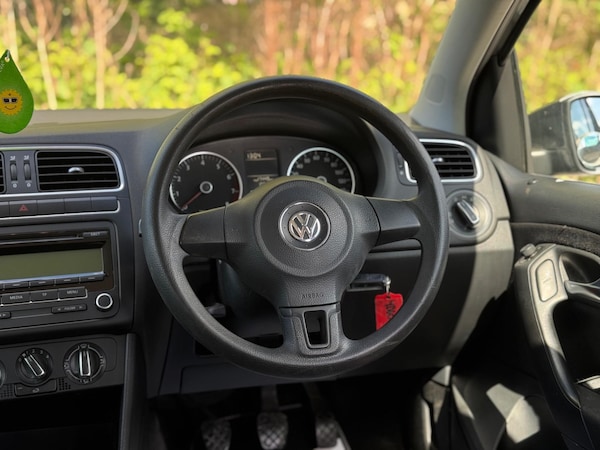 Used Volkswagen Polo 2011 for sale - 74271473: Photo 26