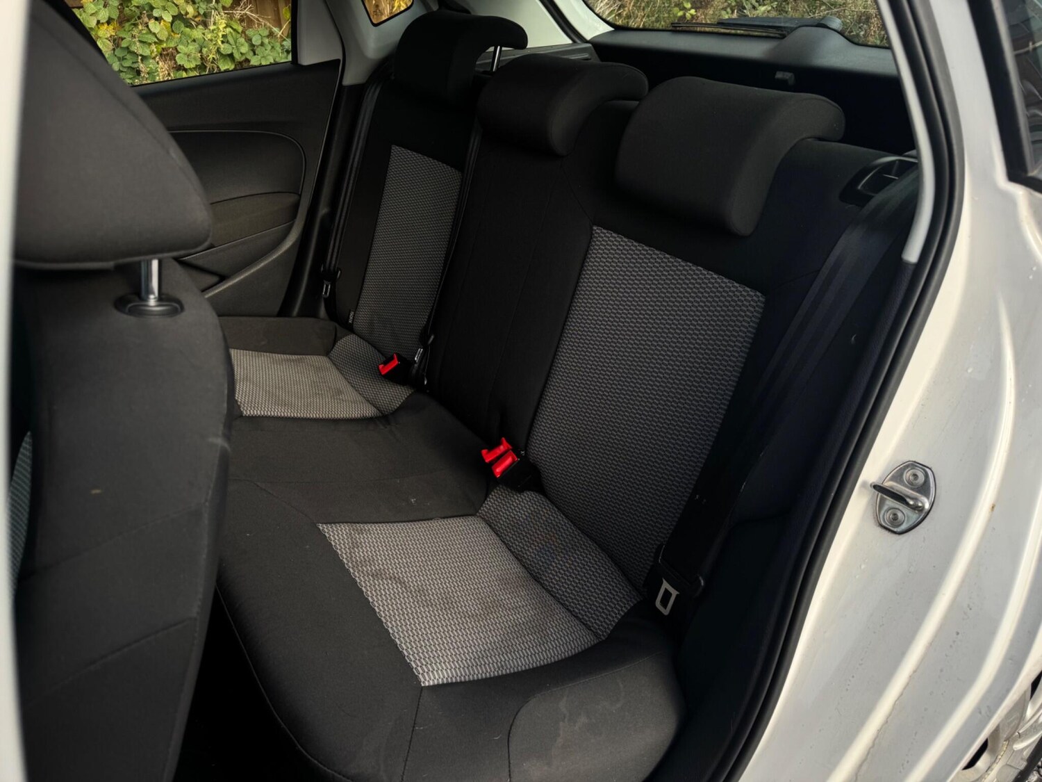 Used Volkswagen Polo 2010 for sale - 76432988: Photo 27