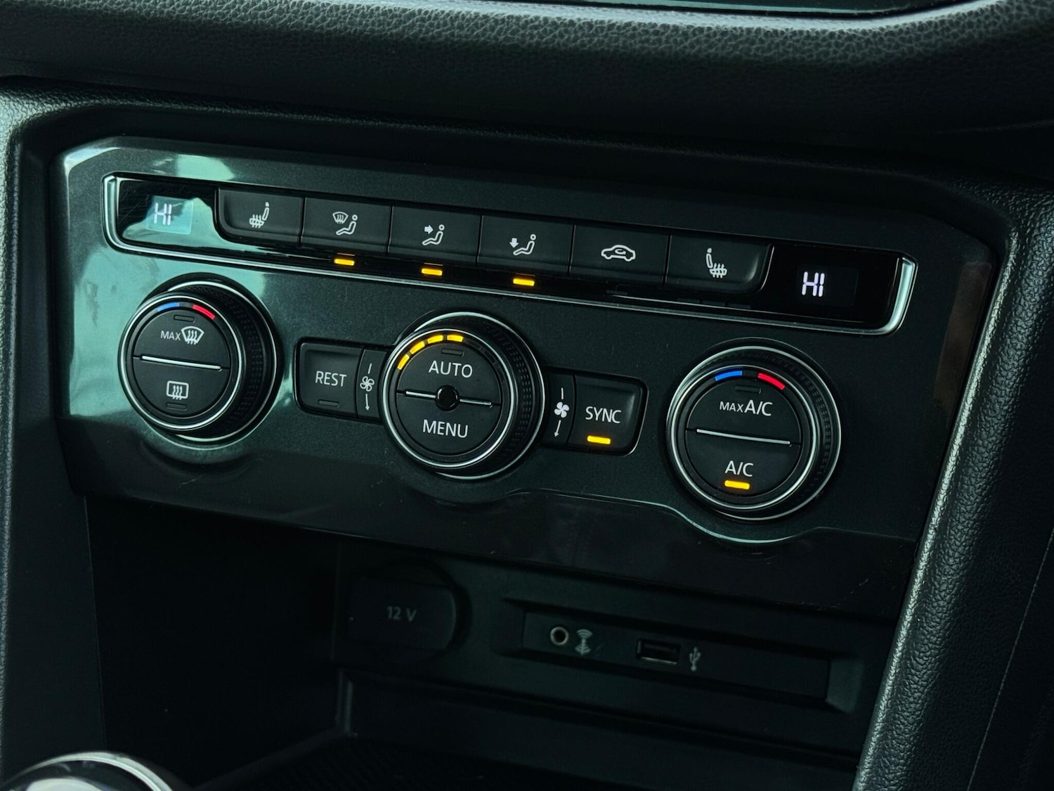 Used Volkswagen Tiguan for sale - 76855670: Photo 34