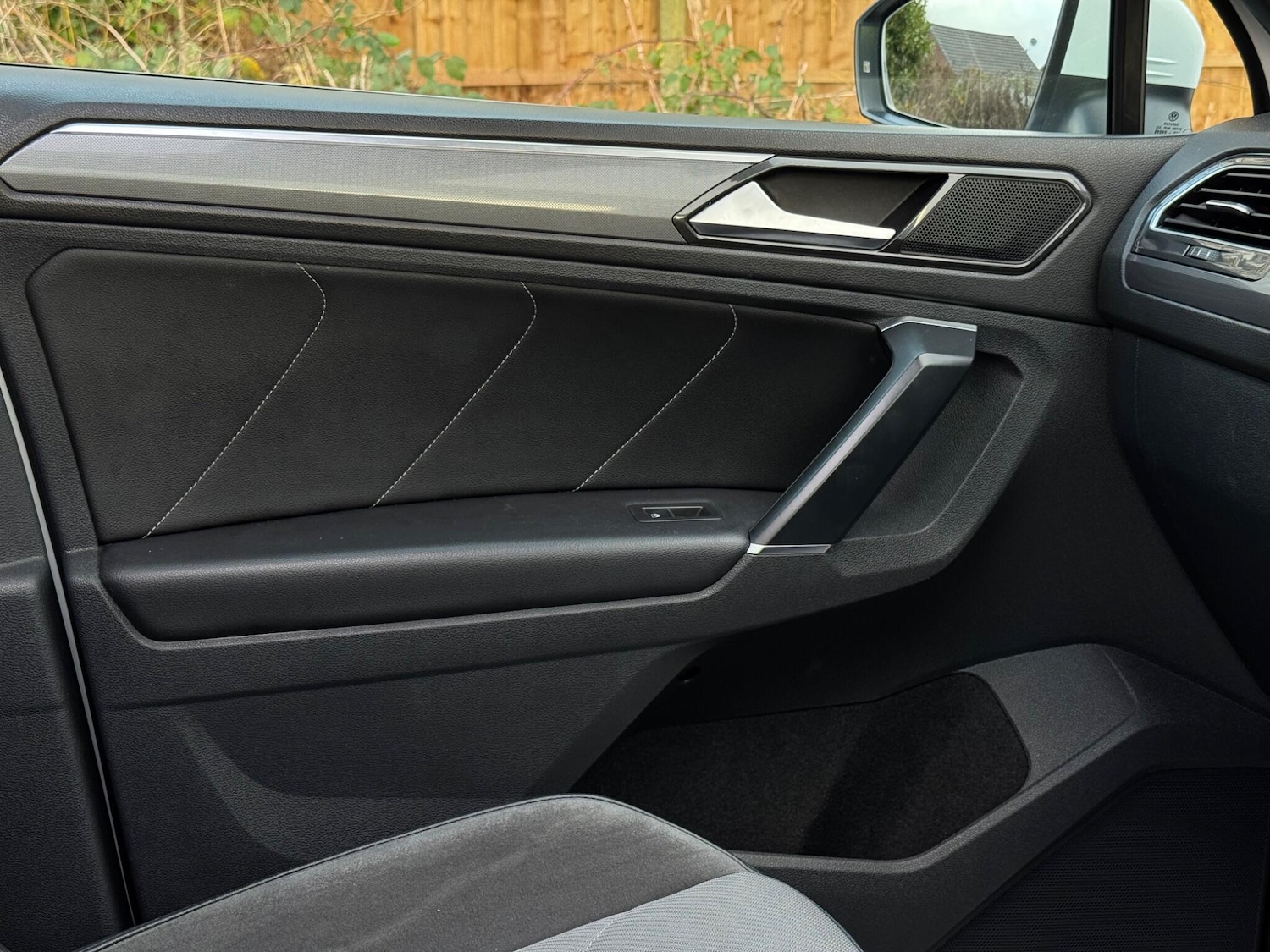 Used Volkswagen Tiguan for sale - 76855670: Photo 42