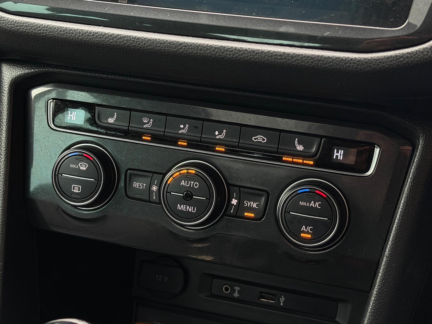 Used Volkswagen Tiguan for sale - 76855670: Photo 6