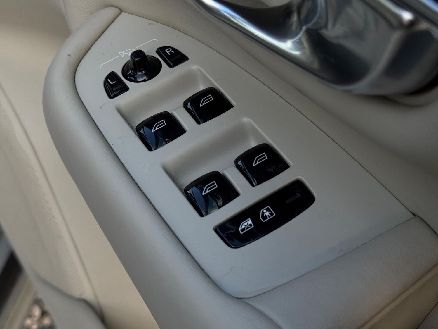 Used Volvo XC90 2017 for sale - 76227865: Photo 65