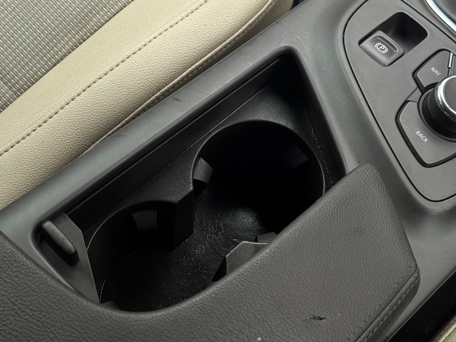 Used Vauxhall Insignia 2010 for sale - 76850458: Photo 61