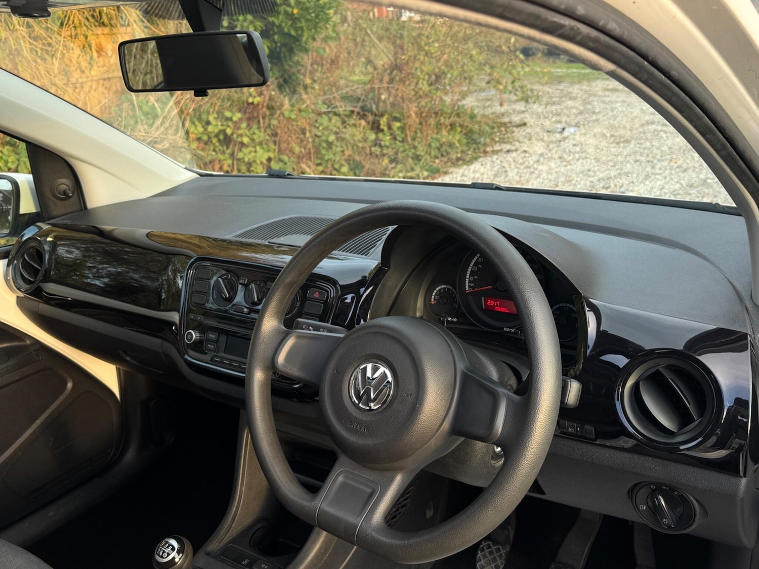 Used Volkswagen up! 2016 for sale - 76993900: Photo 14