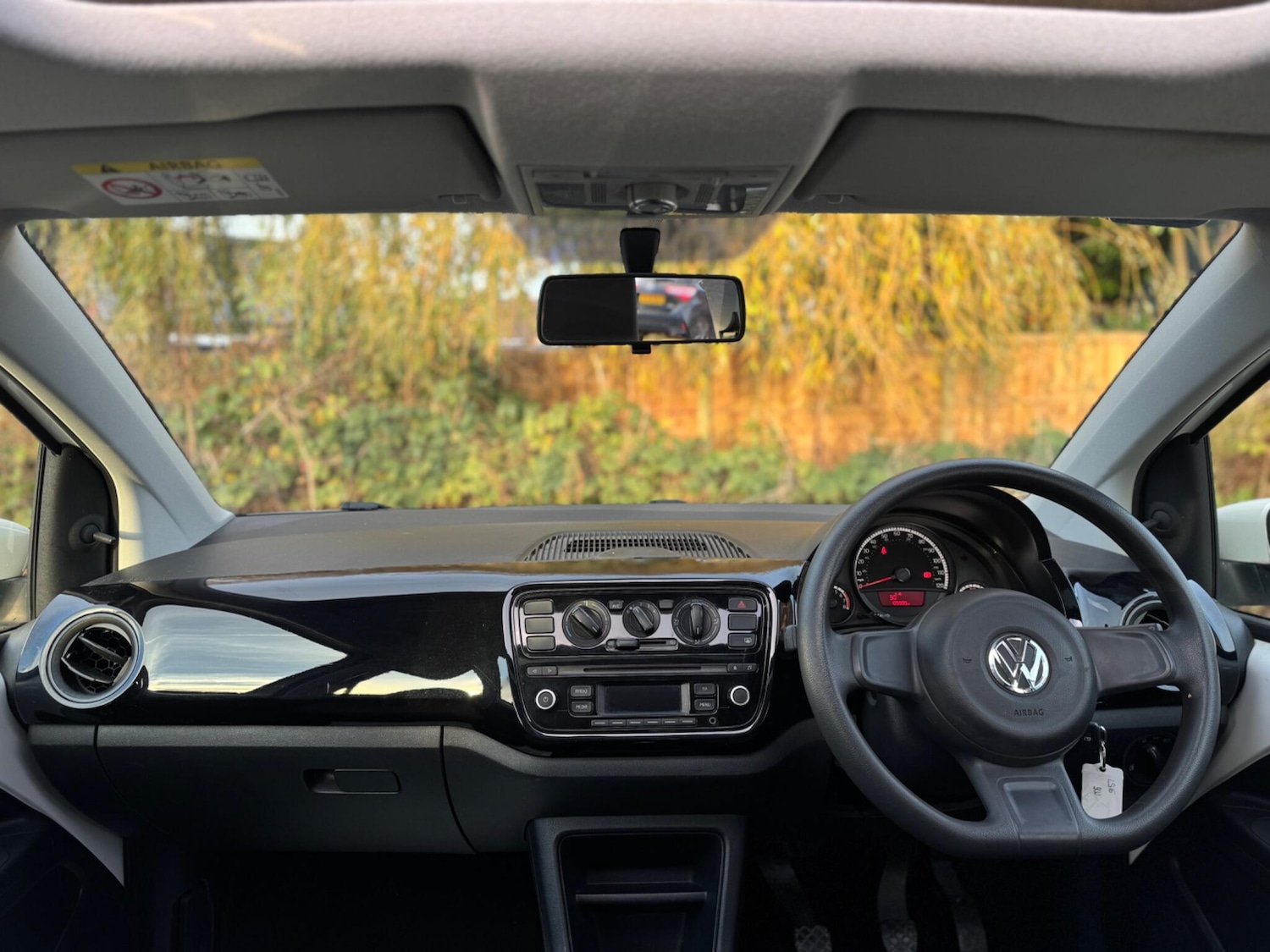 Used Volkswagen up! 2016 for sale - 76993900: Photo 29