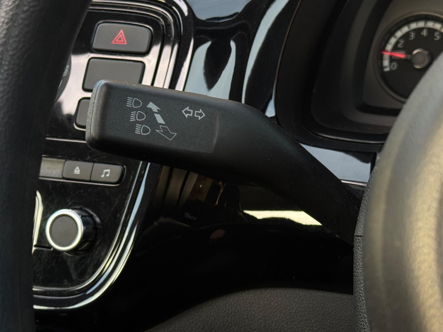 Used Volkswagen up! 2016 for sale - 76993900: Photo 33