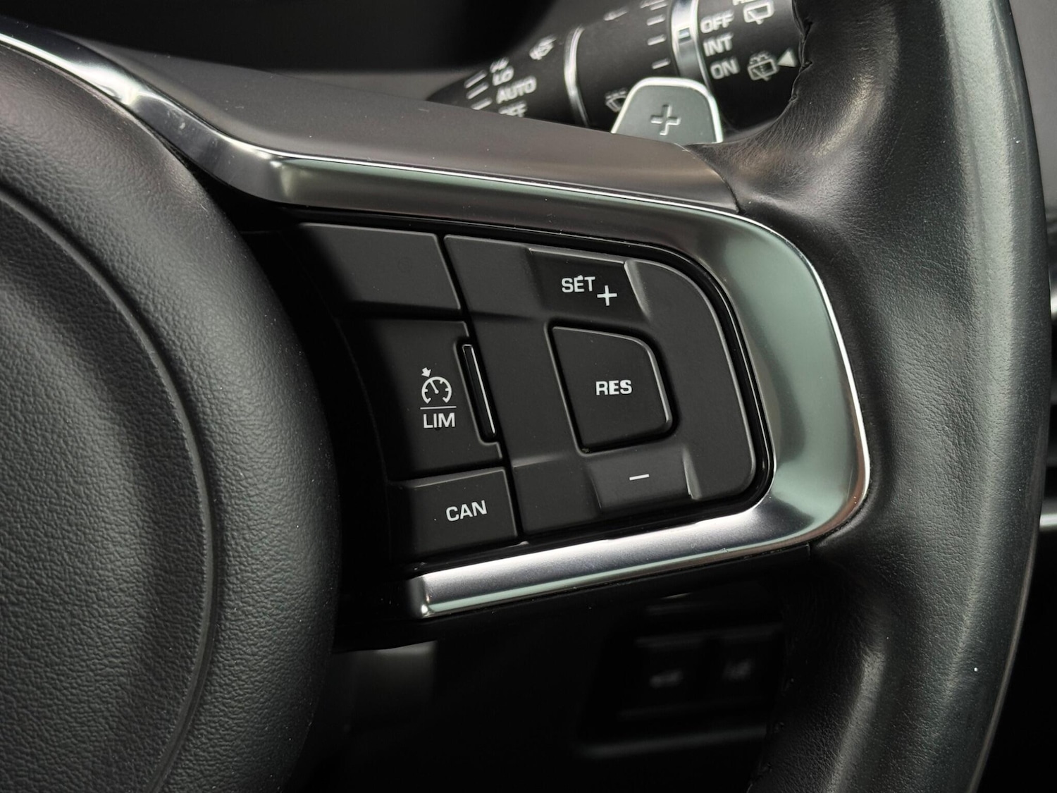 Used Jaguar F-Pace 2016 for sale - 77440056: Photo 35