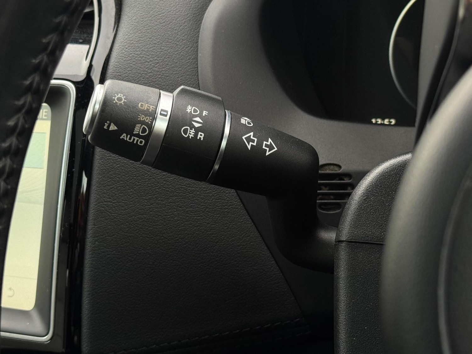 Used Jaguar F-Pace 2016 for sale - 77440056: Photo 39