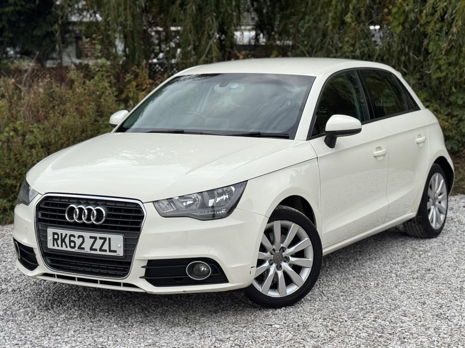 Used Audi A1 2012 for sale - 76952379: Photo 2